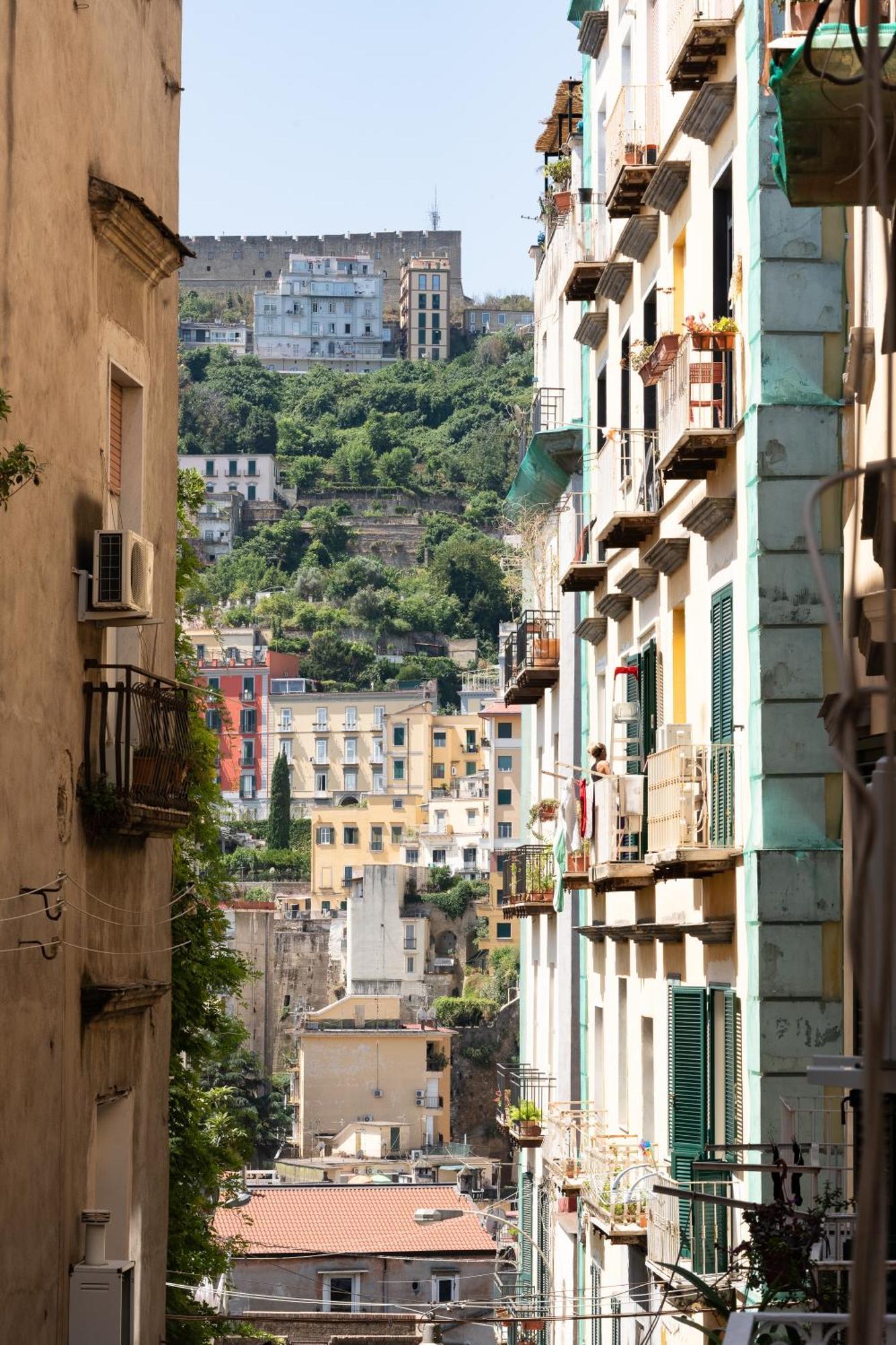 Home Smart Rent Appartamento Nei Pressi Di Via Toledo 2 Camere Da Letto เนเปิลส์ ภายนอก รูปภาพ
